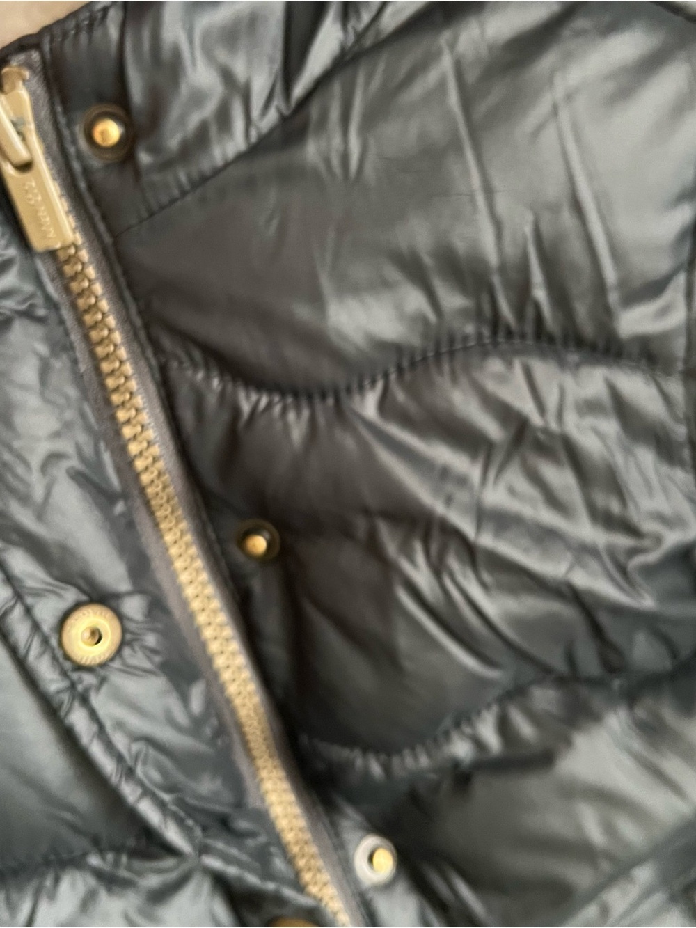 Old Navy Girls Black Hooded Puffer Coat Jacket Sz 3T with Faux Fur Hood - Picture 5 of 7